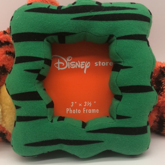 Tigger plush holding picture frame - Picture 2 of 5